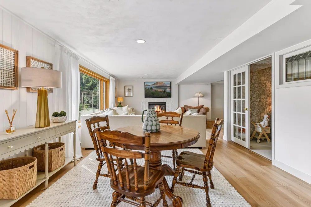 15803 Holdridge Road E Wayzata, MN 55391