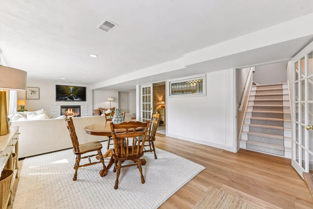 15803 Holdridge Road E Wayzata, MN 55391