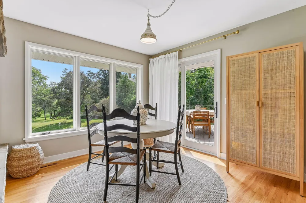 15803 Holdridge Road E Wayzata, MN 55391