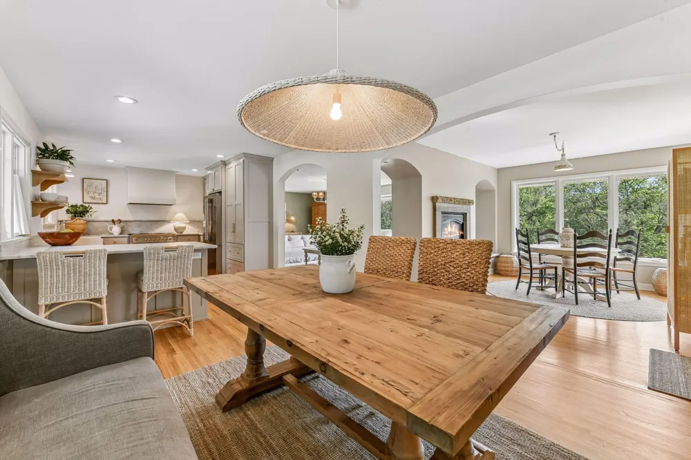 15803 Holdridge Road E Wayzata, MN 55391