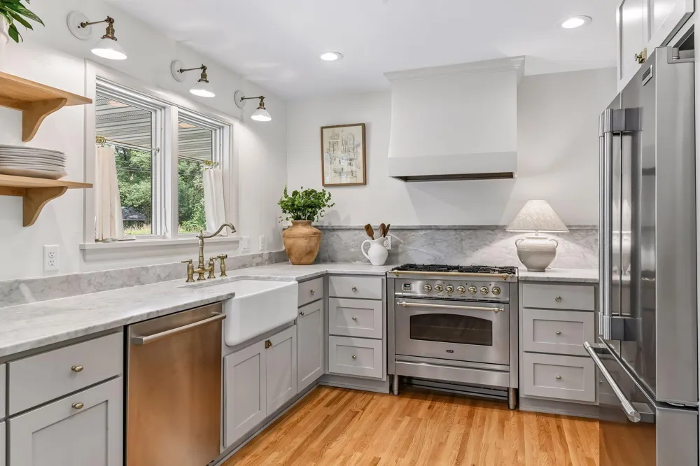 15803 Holdridge Road E Wayzata, MN 55391