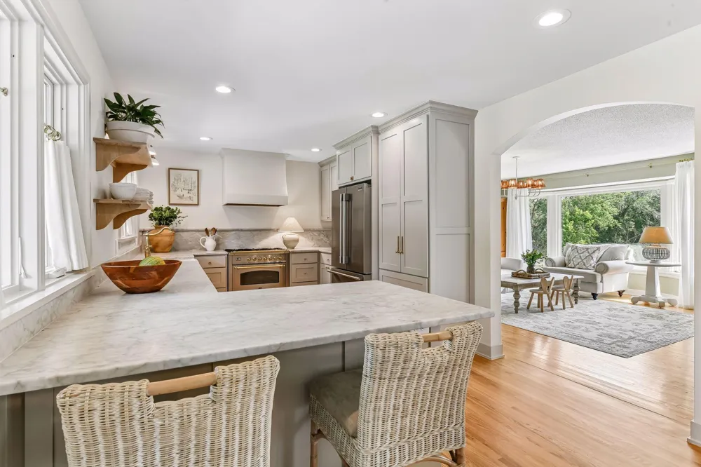 15803 Holdridge Road E Wayzata, MN 55391