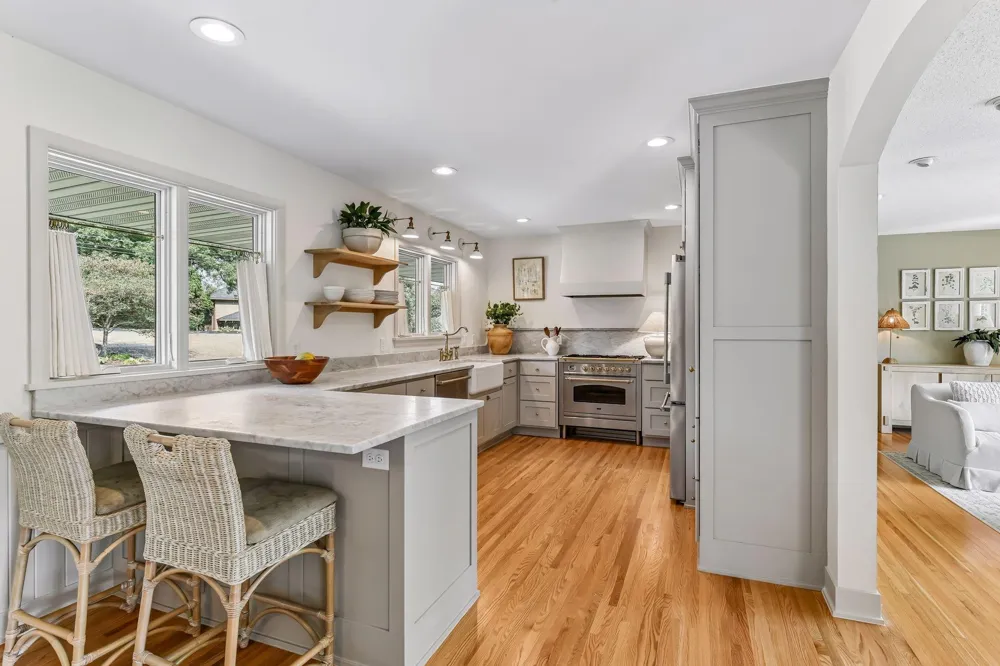 15803 Holdridge Road E Wayzata, MN 55391