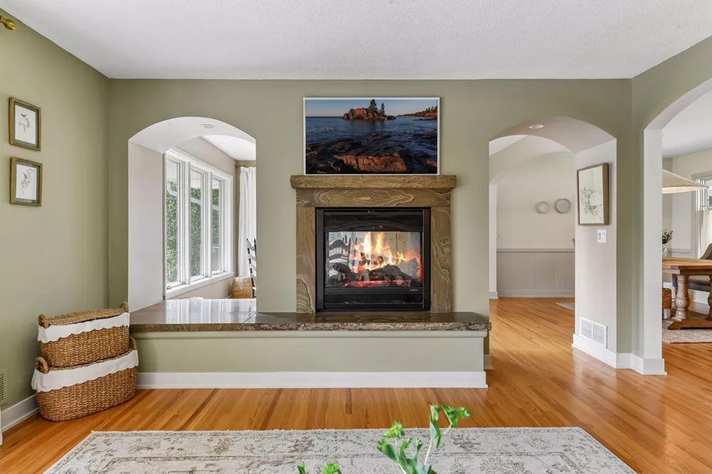 15803 Holdridge Road E Wayzata, MN 55391