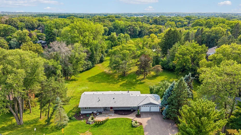 15803 Holdridge Road E Wayzata, MN 55391