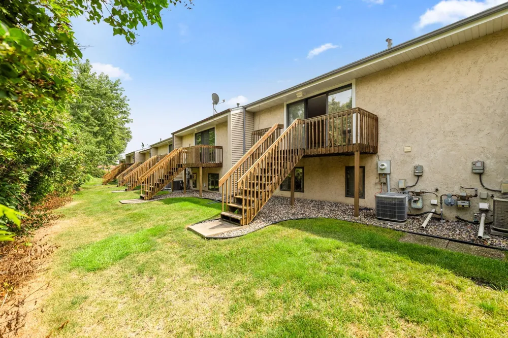336 W 5th Street Waconia, MN 55387