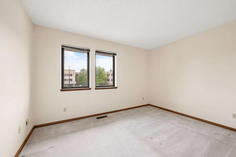 336 W 5th Street Waconia, MN 55387