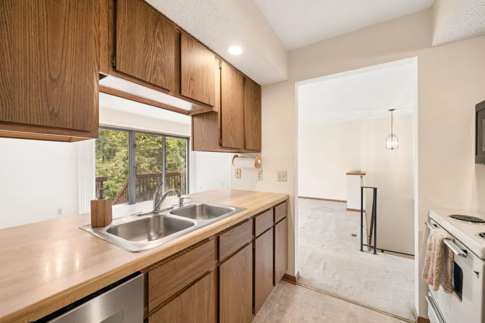 336 W 5th Street Waconia, MN 55387
