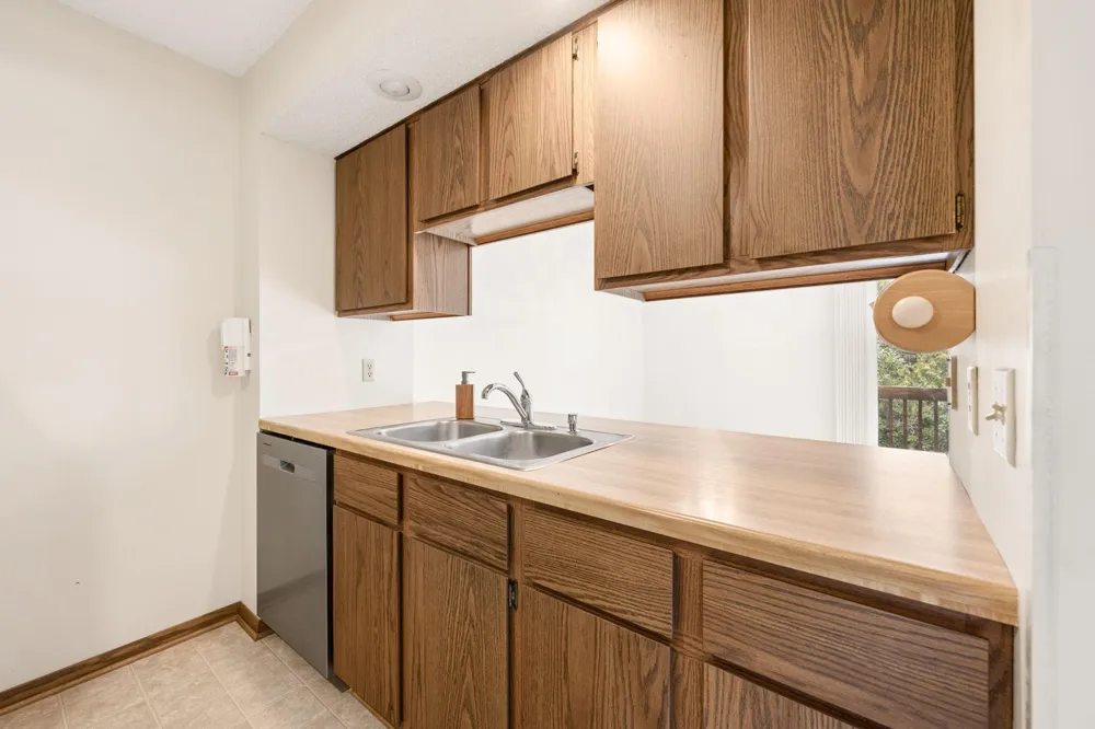 336 W 5th Street Waconia, MN 55387