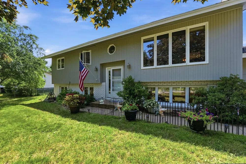 15040 Kamacite Street NW Ramsey, MN 55303