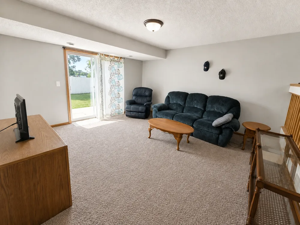 233 Pine Street Cannon Falls, MN 55009