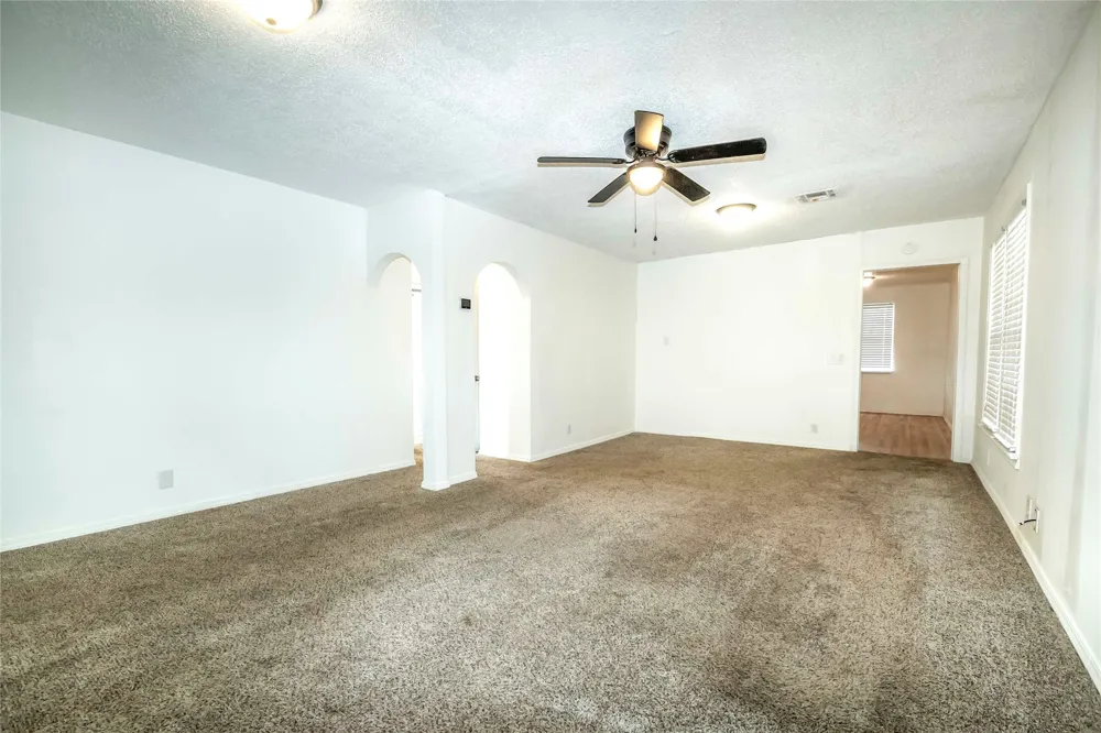 313 W Moses Street Cushing, OK 74023