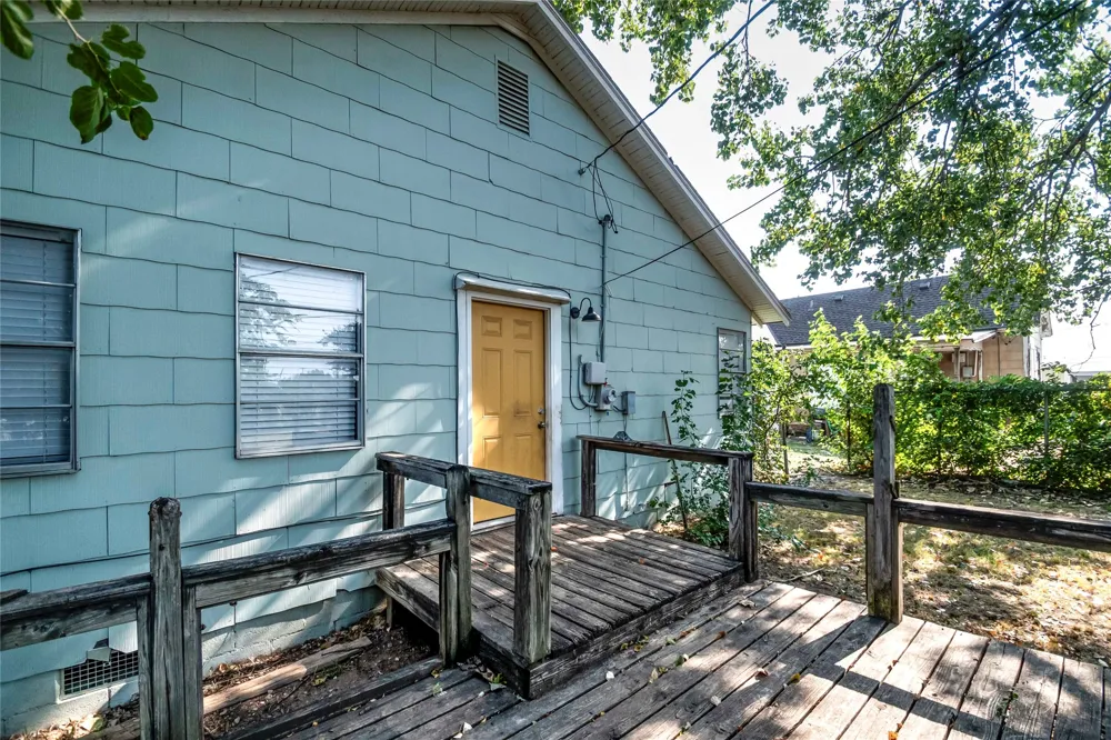 313 W Moses Street Cushing, OK 74023