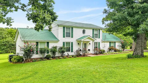 401 Bluegrass Ct
