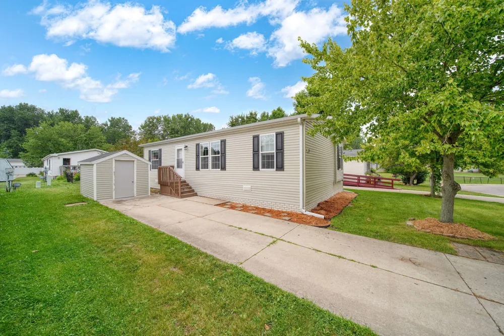 520 Missouri River Court Adrian City, MI 49221