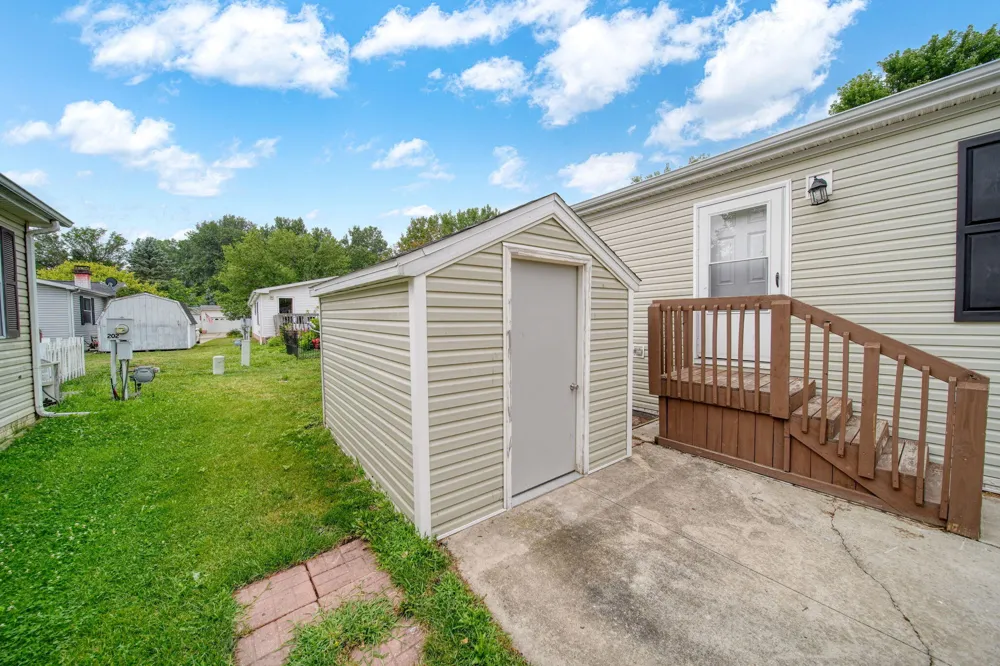520 Missouri River Court Adrian City, MI 49221