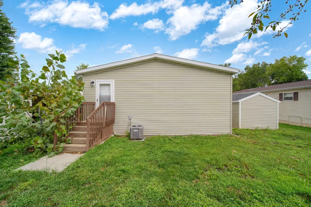 520 Missouri River Court Adrian City, MI 49221