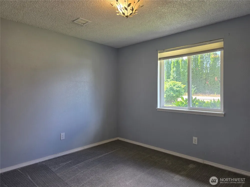 2359 SE Mitchell Road SE Port Orchard, WA 98366