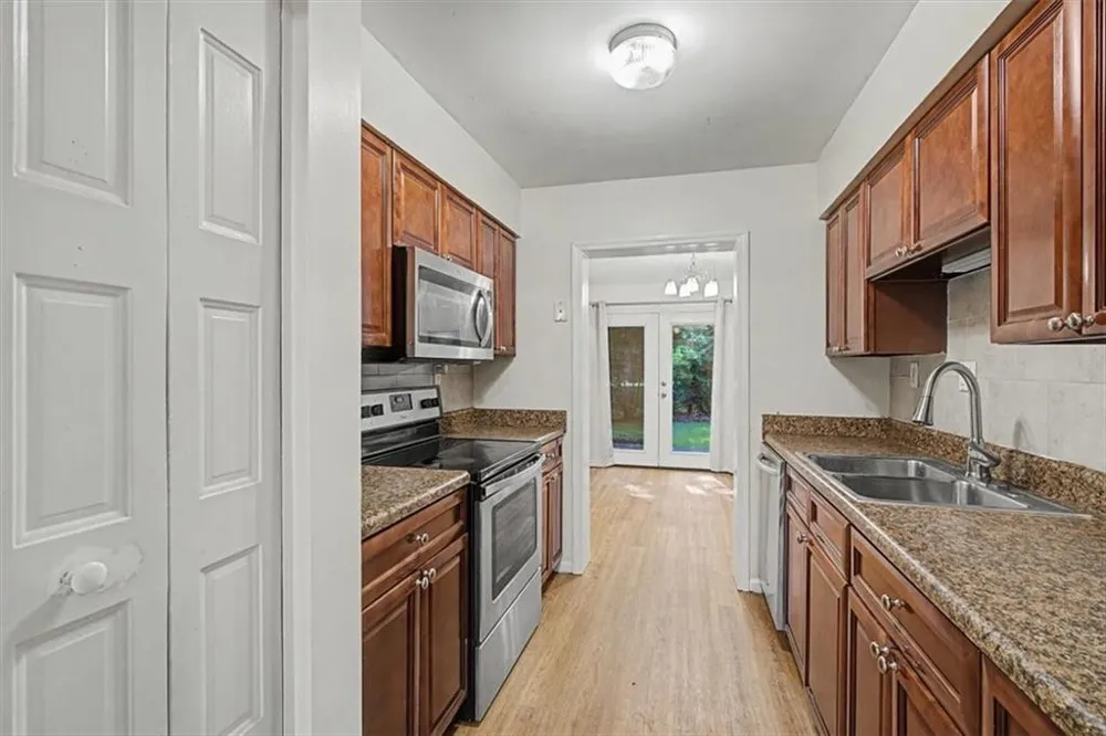 6350 Hawthorne Terrace Peachtree Corners, GA 30092
