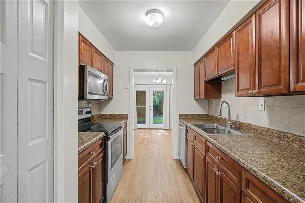 6350 Hawthorne Terrace Peachtree Corners, GA 30092