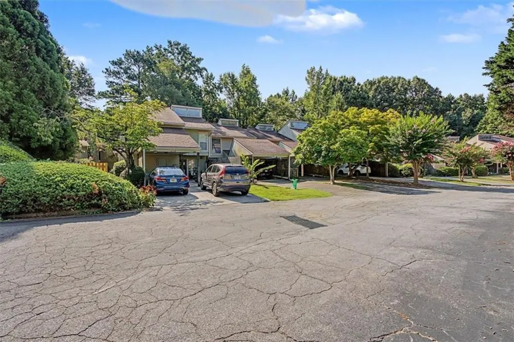 6350 Hawthorne Terrace Peachtree Corners, GA 30092