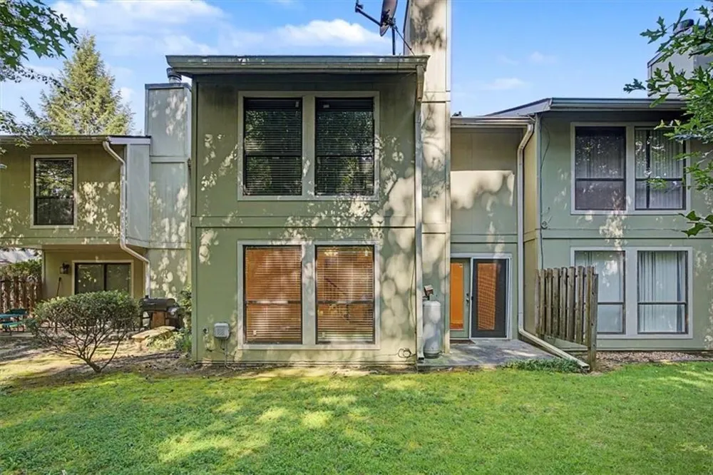 6350 Hawthorne Terrace Peachtree Corners, GA 30092