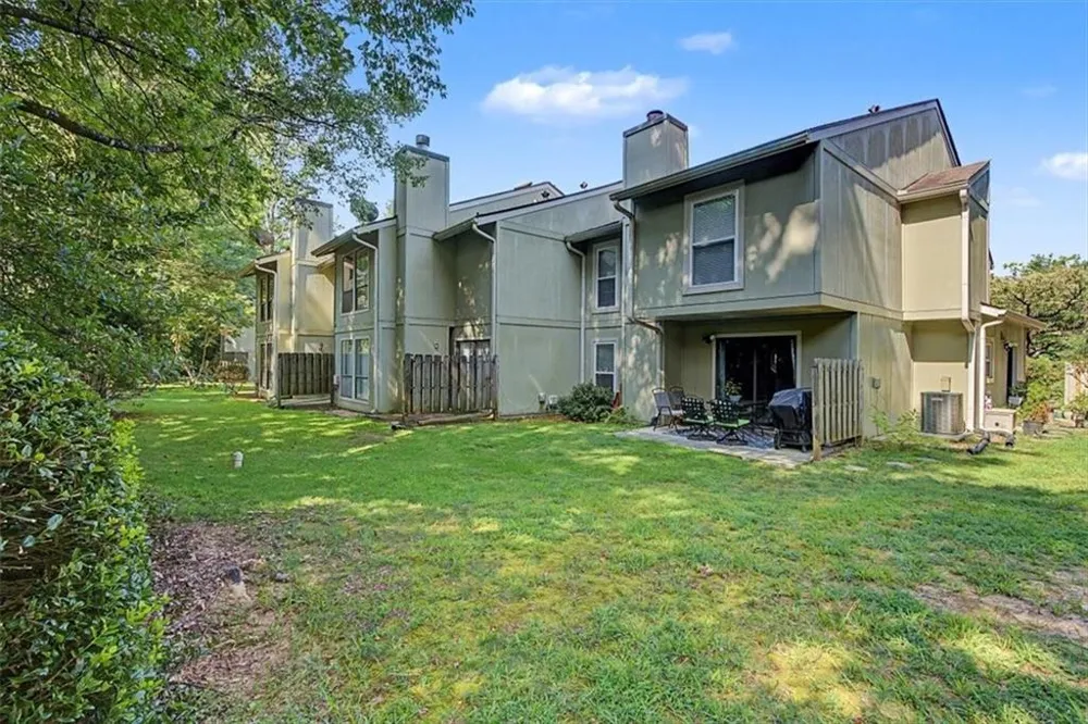 6350 Hawthorne Terrace Peachtree Corners, GA 30092