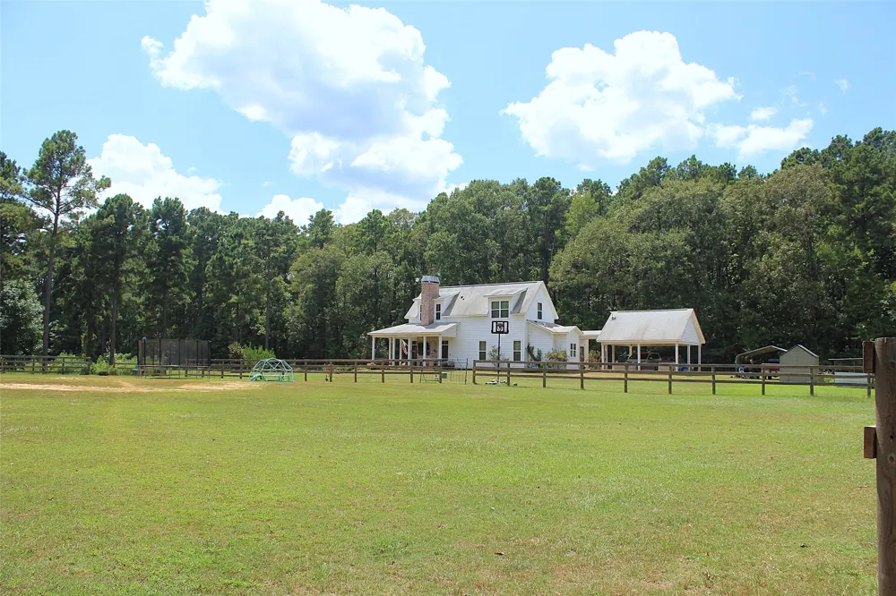 3542 Parish Line Road Doyline, LA 71023