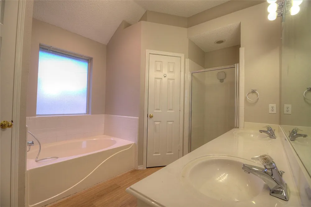 7409 Glen Drive Watauga, TX 76148