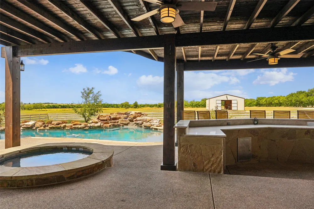5550 Donald Road Krum, TX 76249