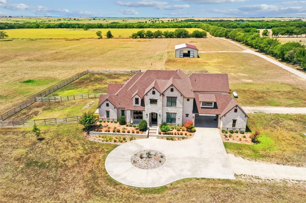 5550 Donald Road Krum, TX 76249