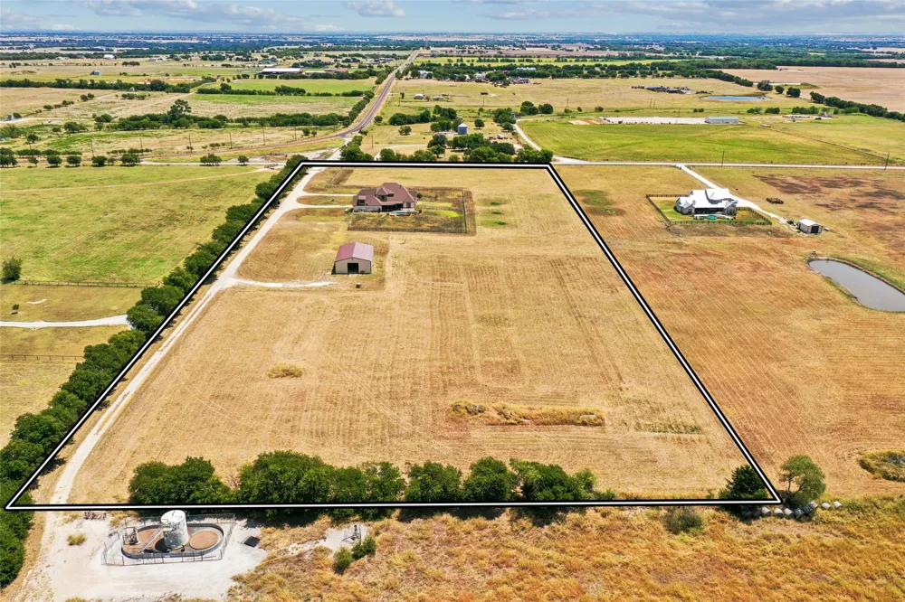 5550 Donald Road Krum, TX 76249