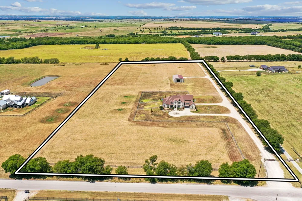 5550 Donald Road Krum, TX 76249