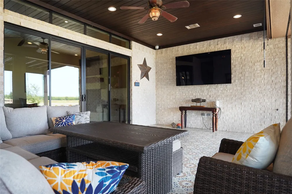 5550 Donald Road Krum, TX 76249