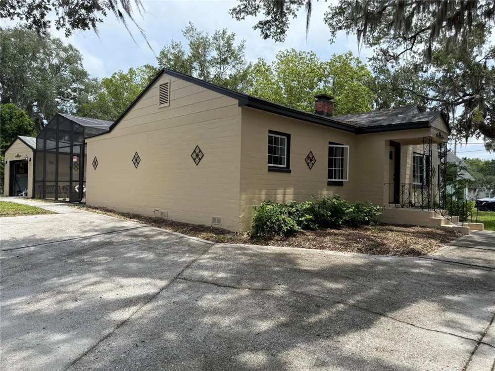 1200 SUNSHINE AVENUE Leesburg, FL 34748