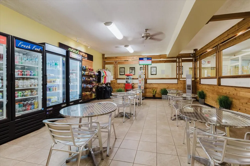 2295 AMERICUS BOULEVARD E #59 Clearwater, FL 33763