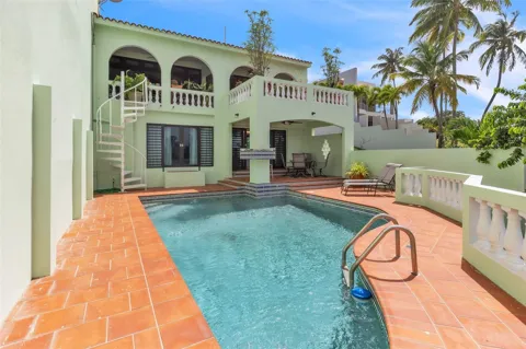 11 HARBOUR VIEW DRIVE