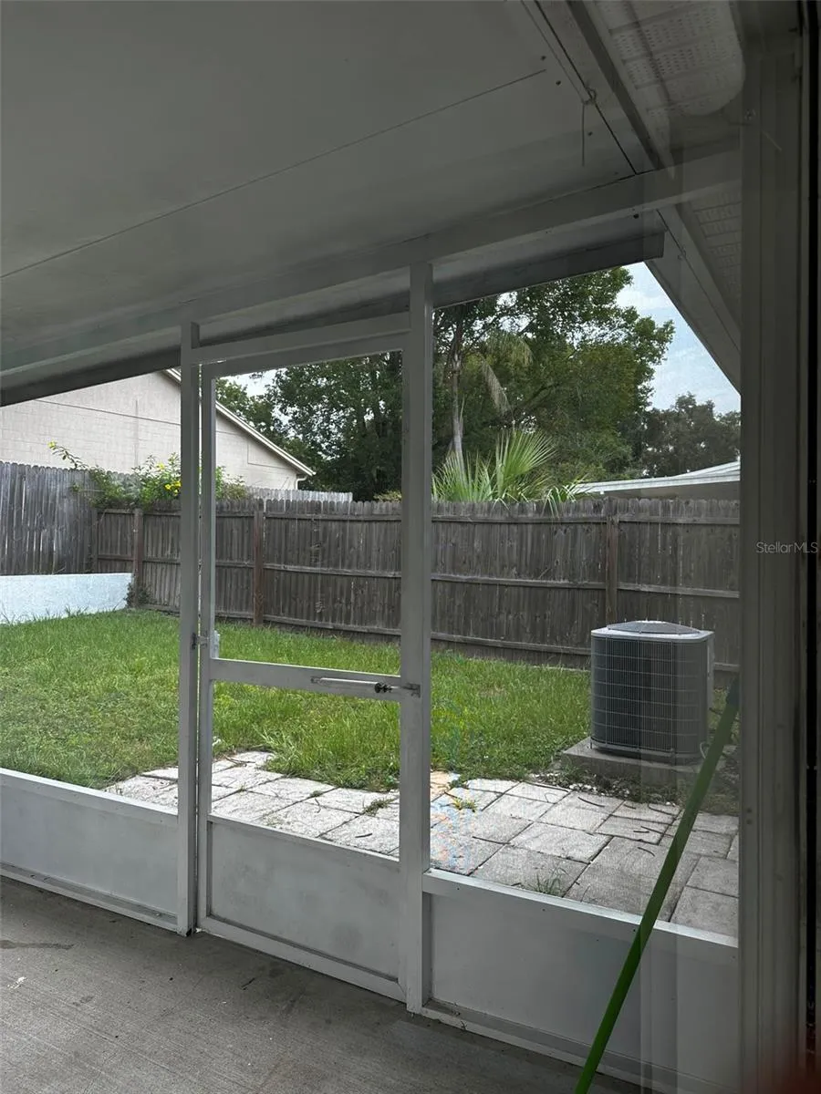 1060 DEES DRIVE Oviedo, FL 32765