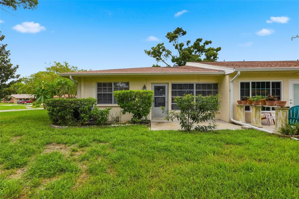 2211 LARK CIRCLE W #D Palm Harbor, FL 34684