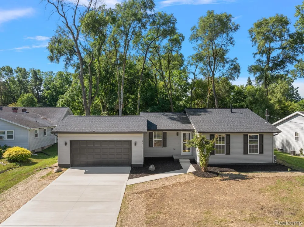 2022 Robinson Road Lansing City, MI 48910