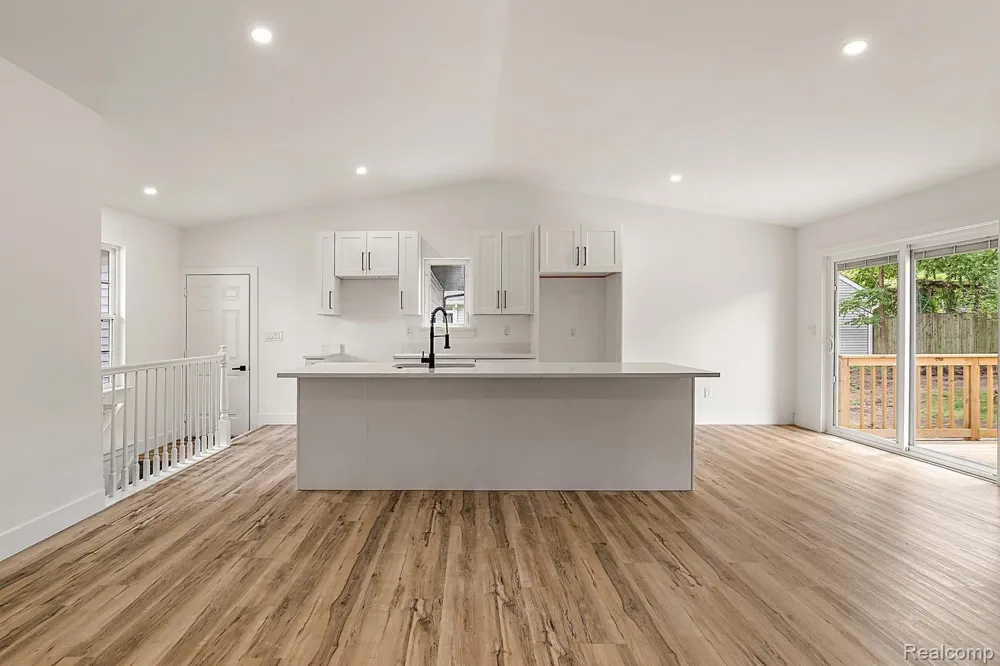 2022 Robinson Road Lansing City, MI 48910