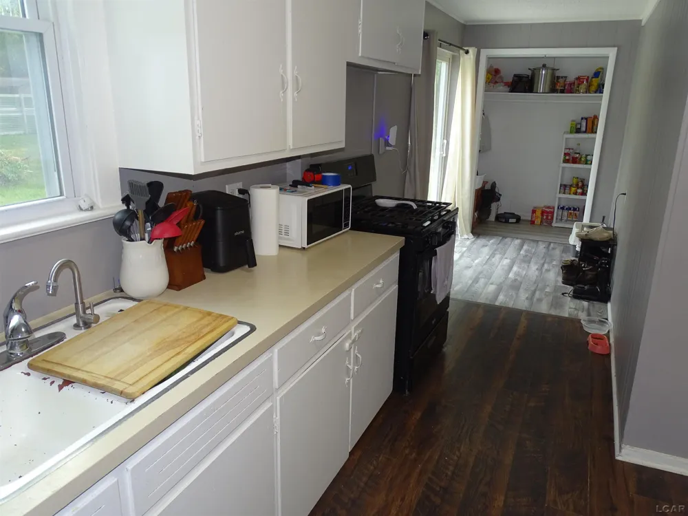 110 Berry Street Summit Township, MI 49203