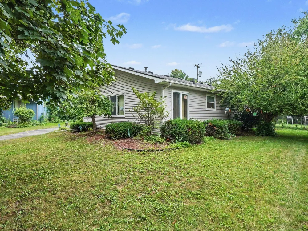 43 Butternut Court Chelsea City, MI 48118