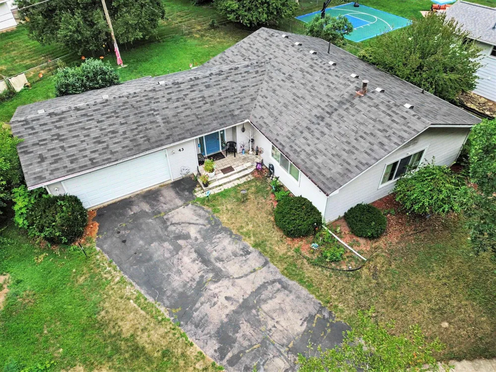 43 Butternut Court Chelsea City, MI 48118