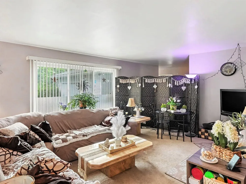 43 Butternut Court Chelsea City, MI 48118