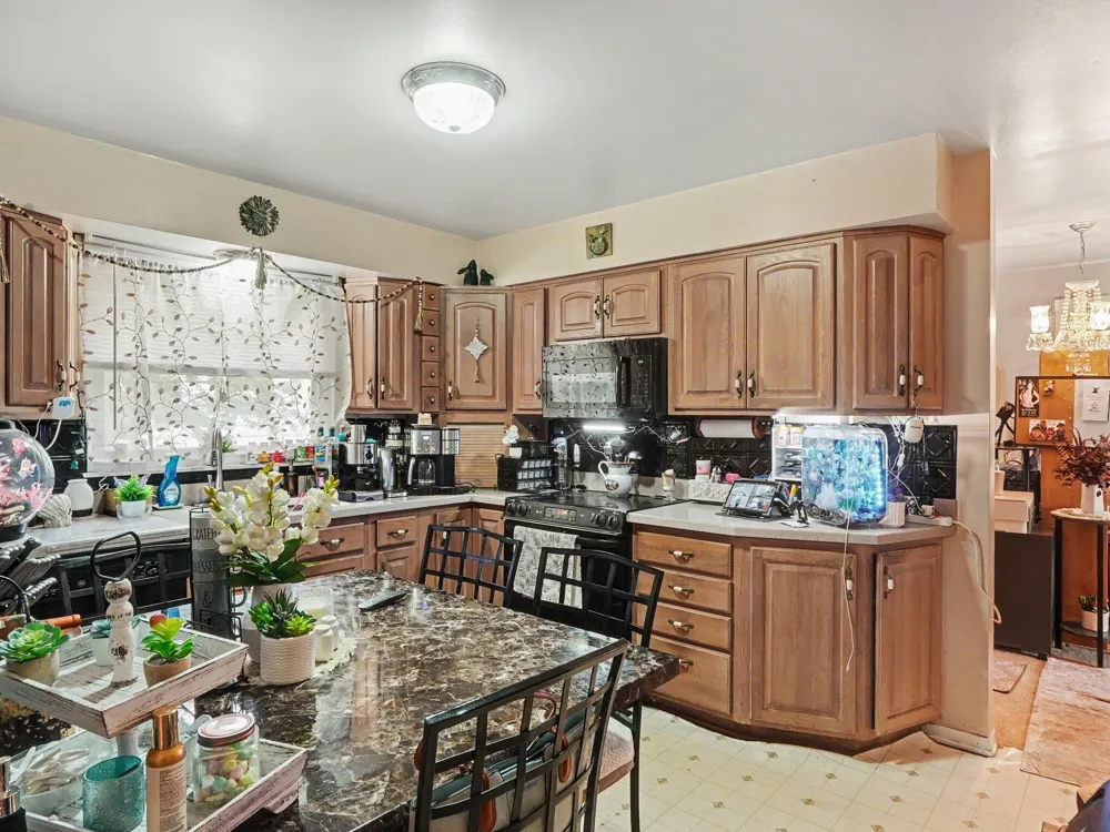 43 Butternut Court Chelsea City, MI 48118