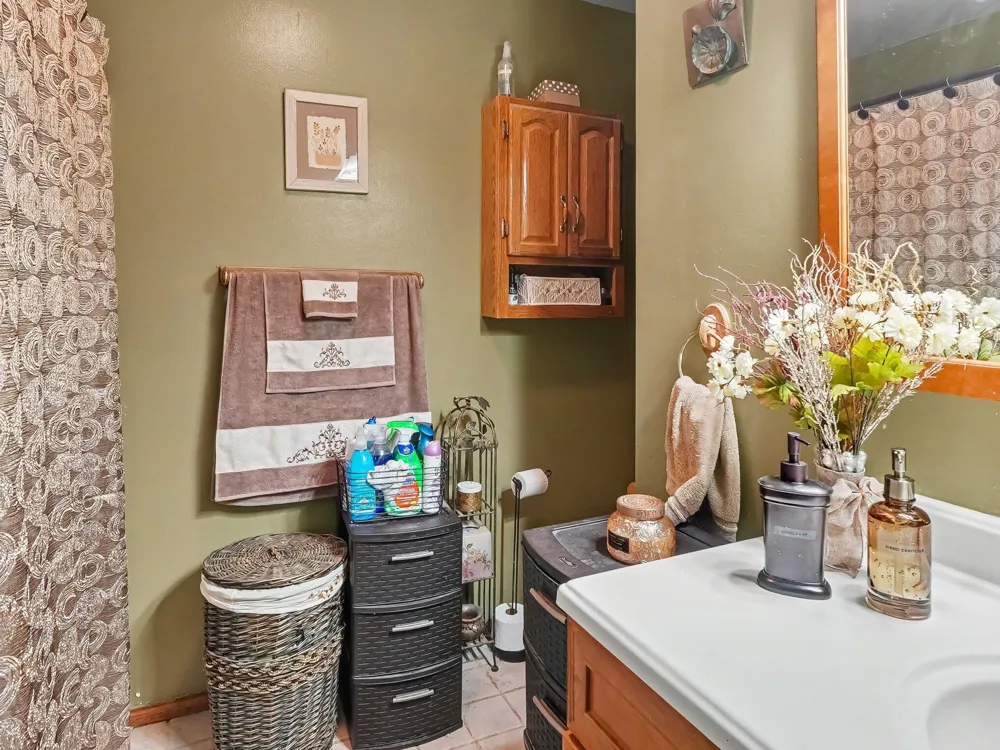 43 Butternut Court Chelsea City, MI 48118
