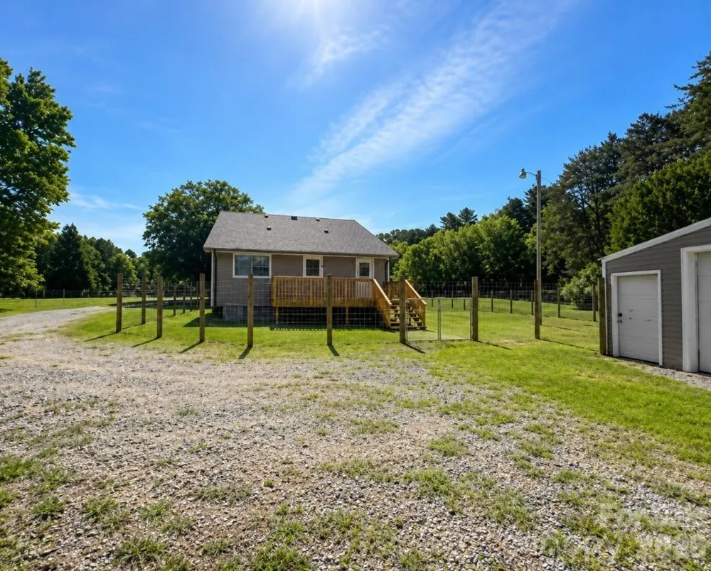 21909 Shearer Road Davidson, NC 28036