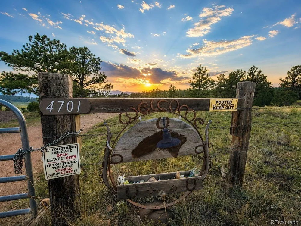 4701 County Road 323 Westcliffe, CO 81252