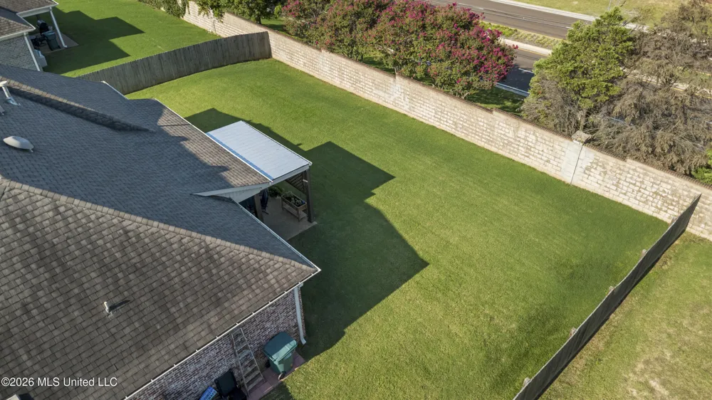 4389 W Vineyard Drive Southaven, MS 38672